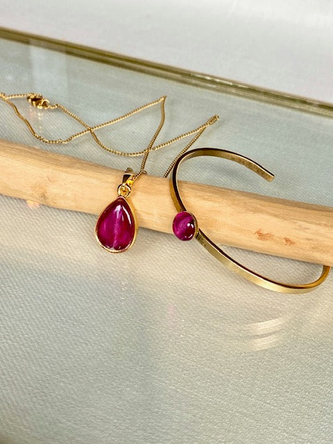 Exclusieve 22k vergulde set: hanger & armband met tweekleurig rozenblad