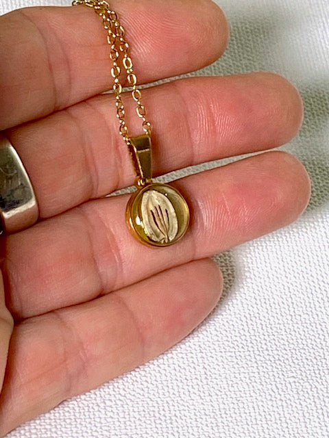 ketting met symbolische betekenis uit natuur