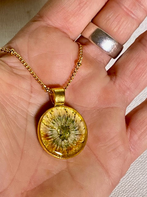 Bloem ketting met klaverbloem