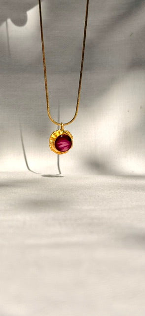 Botanische hanger van 15 mm met donkerroze en lichtroze rozenblad