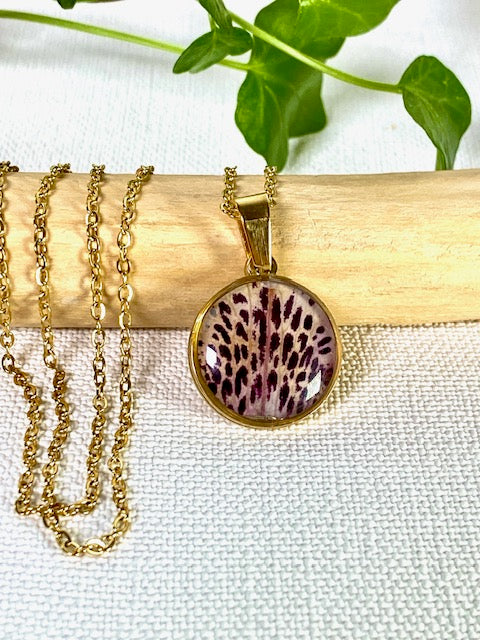 Gold plated bloem hanger met azalea
