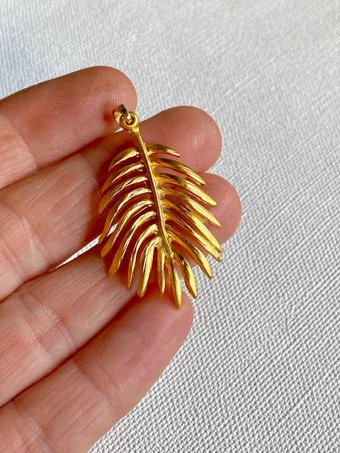 palm leaf 22k goldplated pendant