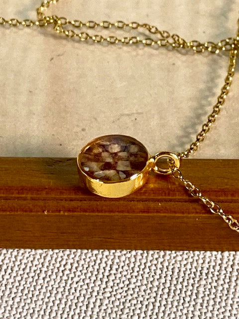 kievitsbloem in brass hanger