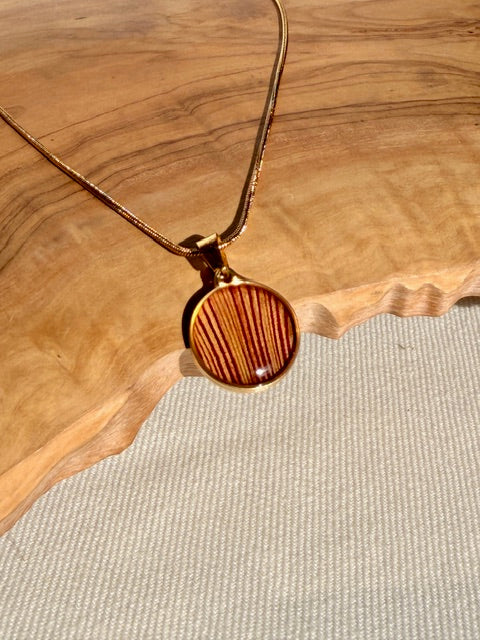 Botanische hanger met natuurlijk lijnpatroon van trompetbloem van BeLeaf Art