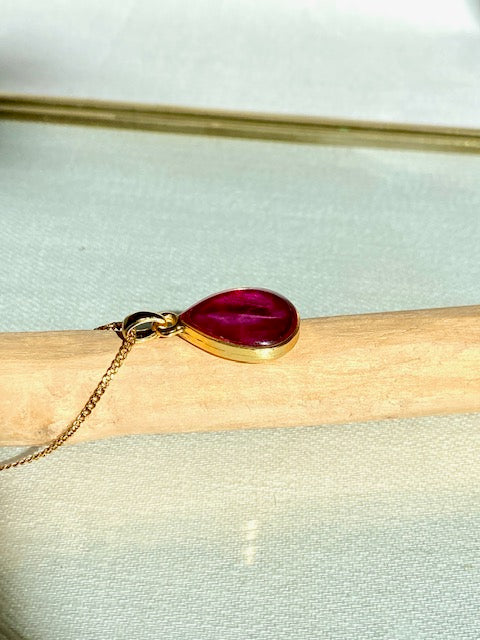 Exclusieve 22k vergulde set: hanger & armband met tweekleurig rozenblad