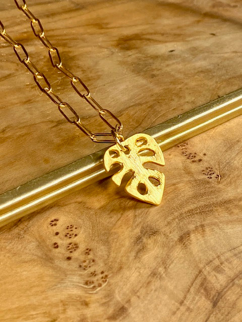 paperclip necklace with monstera charm